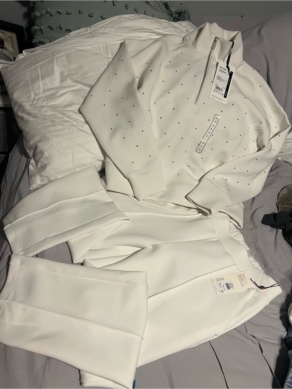 White Embellished Cropped Sweatshirt and Ankle Pants Set - Women